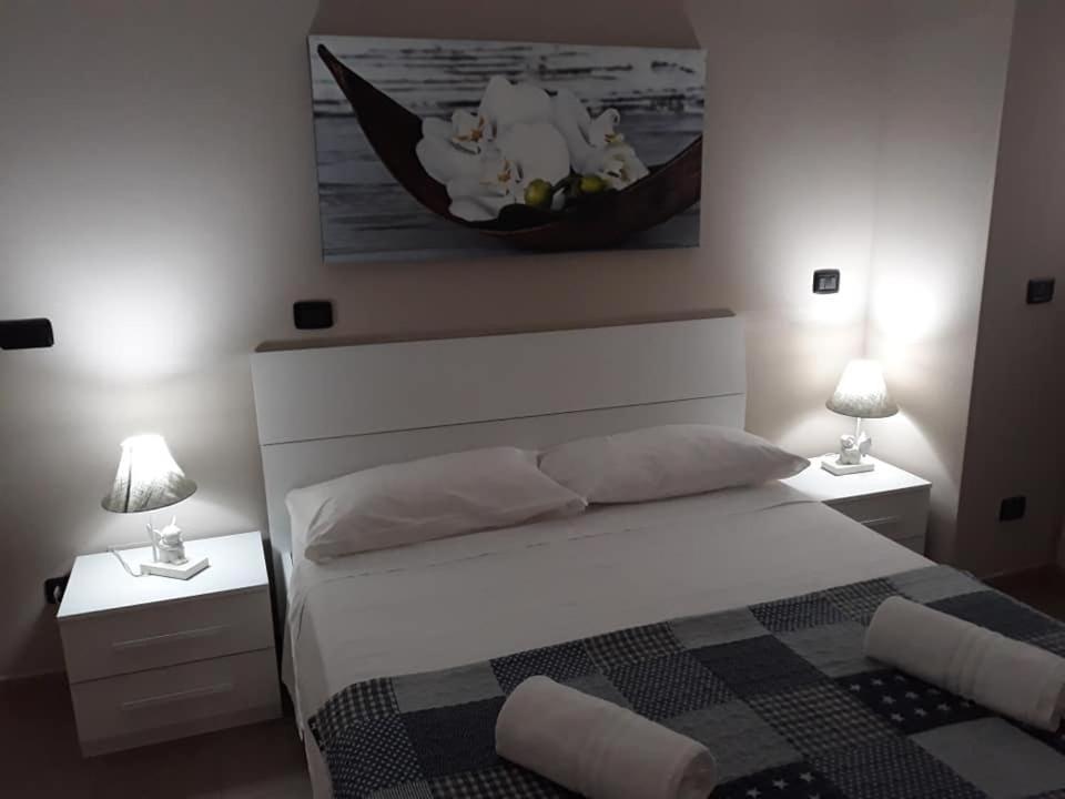 Hotel Ded 1 Parme Extérieur photo